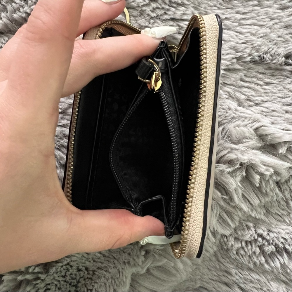 Kate Spade Keychain Wallet - Picture 5 of 5